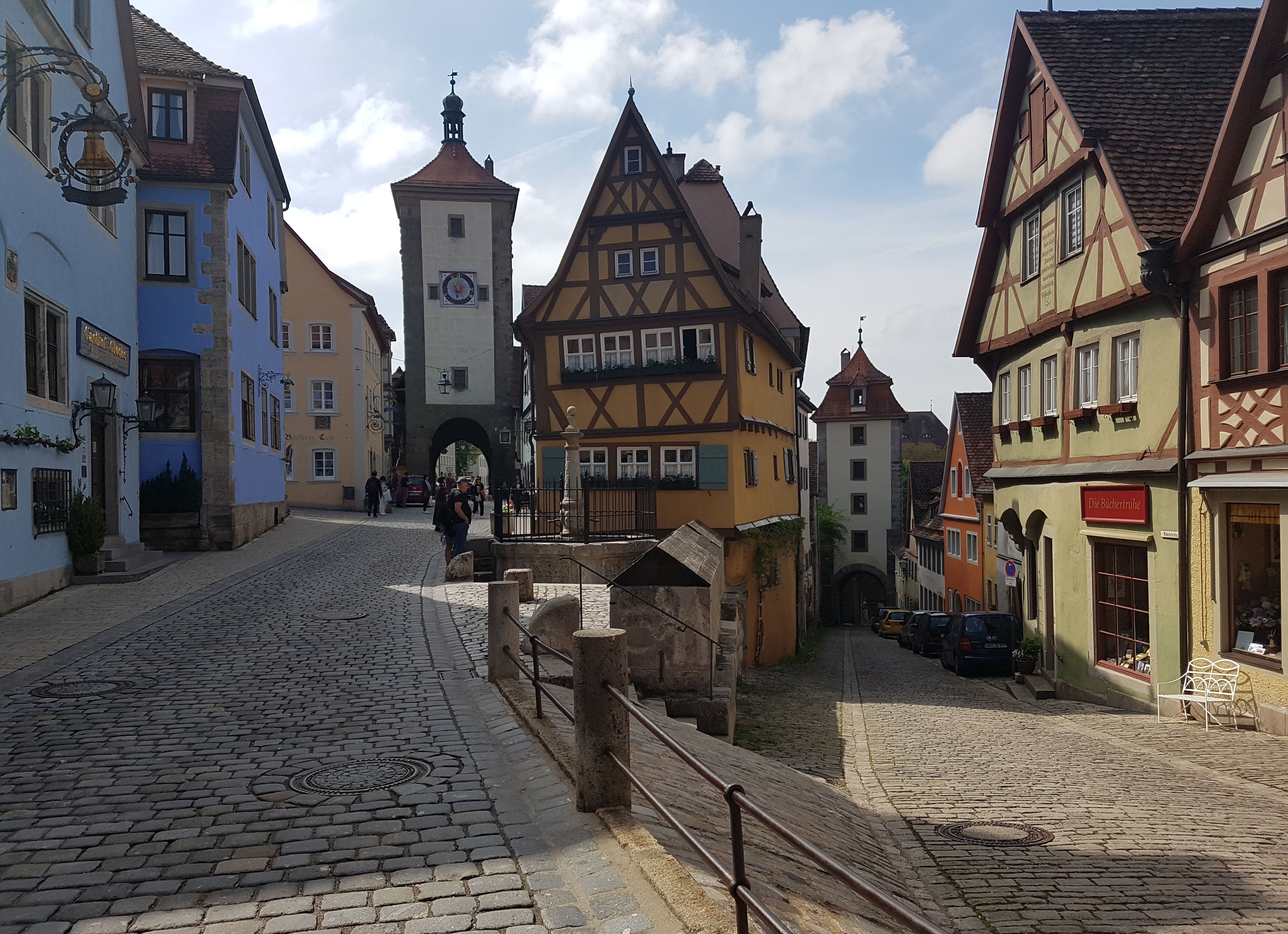 Комплименты девушке: 30 красивых и приятных слов